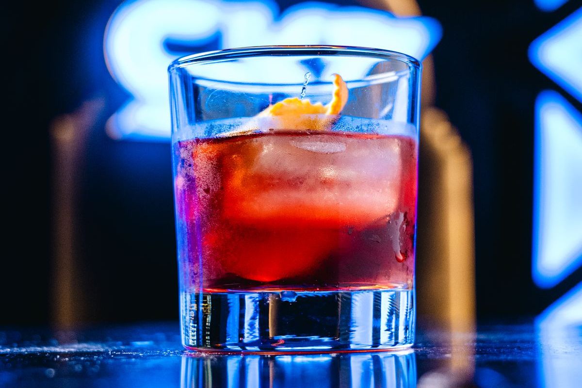 Variedade de drinks e shots